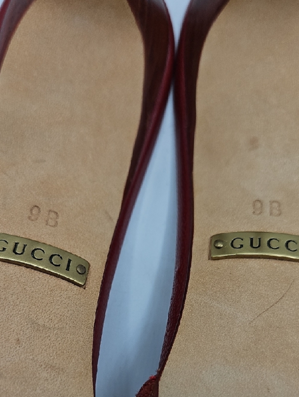 Gucci Red Leather Knot Slide Heels with Gold-Tone Detail - Picture 11 of 17